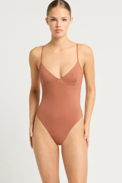 Alana One Piece