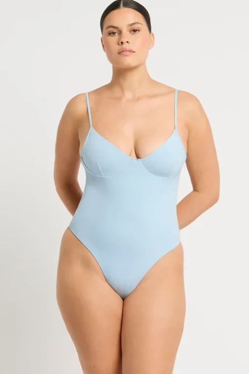 Alana One Piece