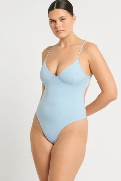 Alana One Piece
