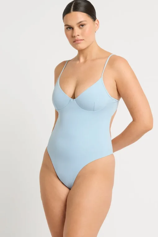Alana One Piece