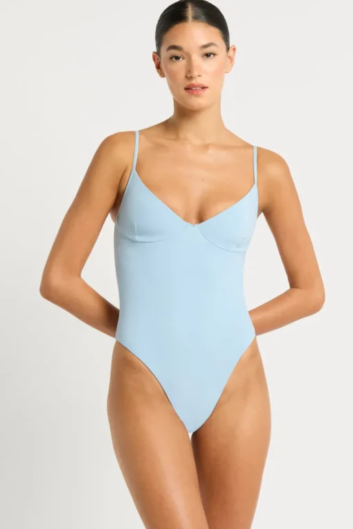 Alana One Piece