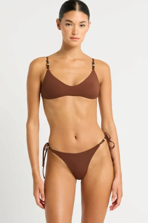 Anali Brief