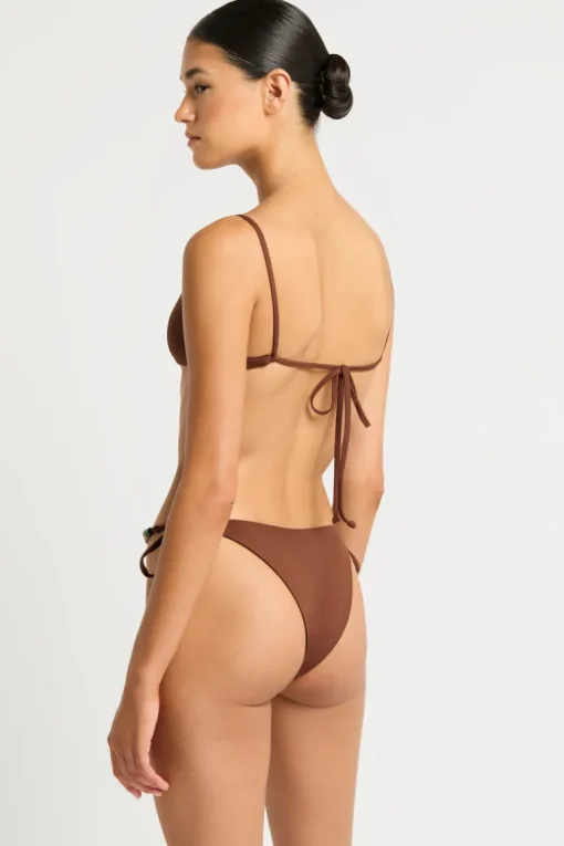 Anali Brief