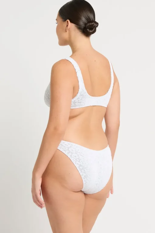 Clasp Scout Crop