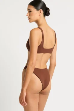 Crista Brief