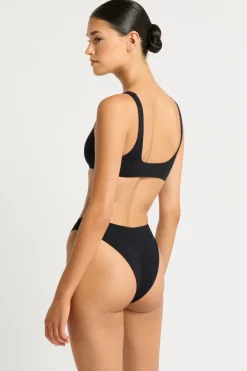 Crista Brief