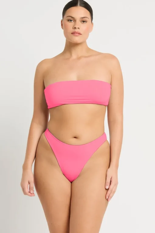 Crista Brief
