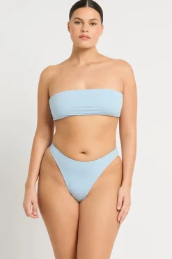 Crista Brief