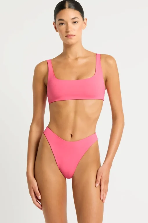 Crista Brief