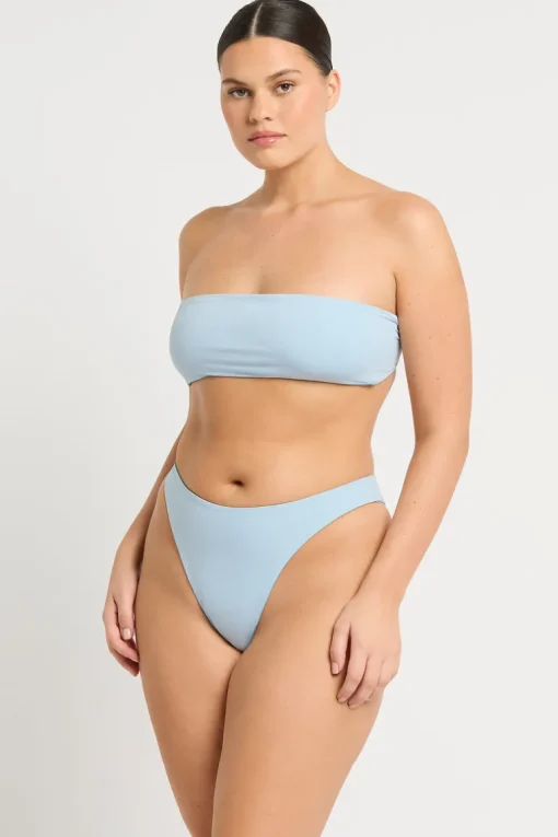 Crista Brief
