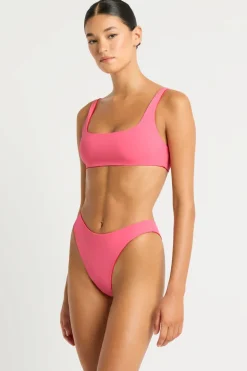 Crista Brief