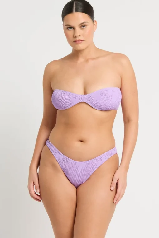 Layla Crop