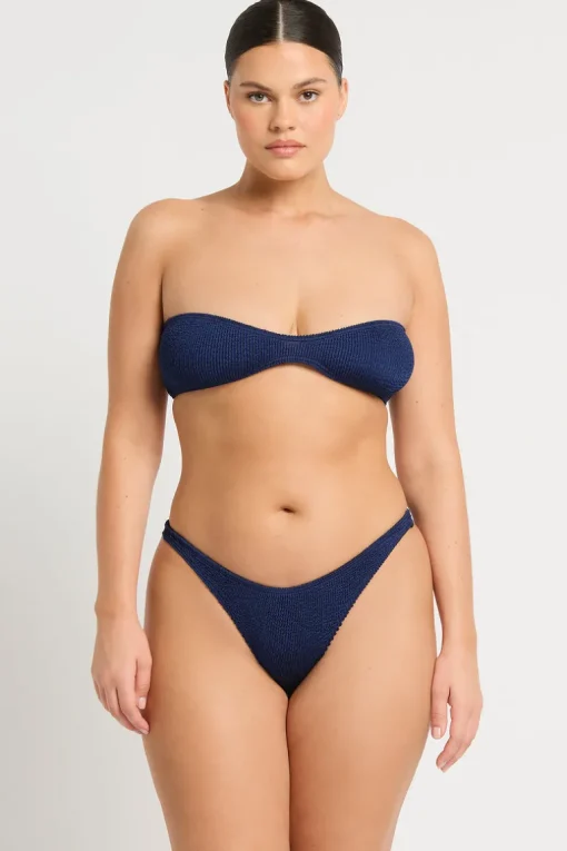 Layla Crop