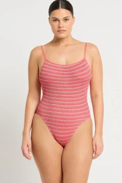 Low Palace One Piece
