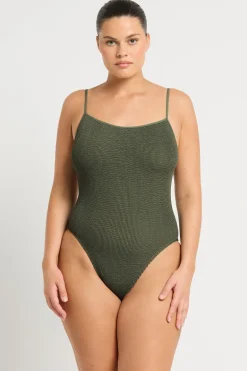 Low Palace One Piece