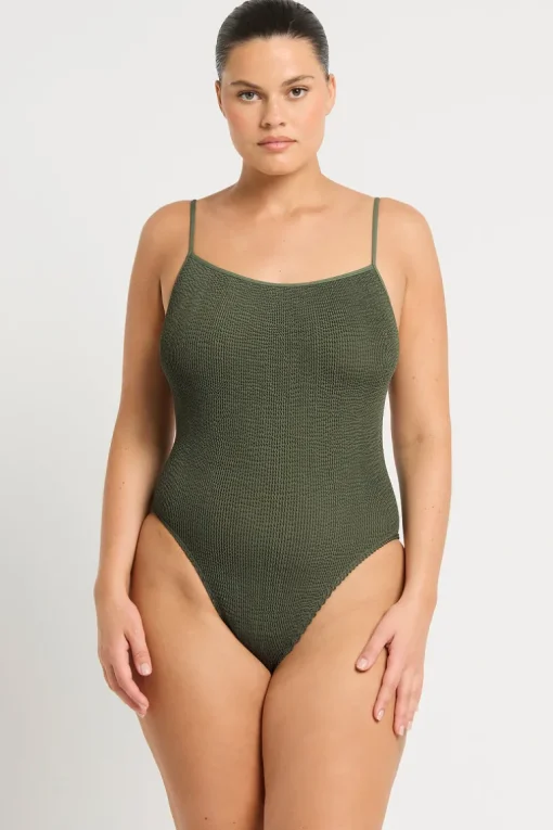 Low Palace One Piece