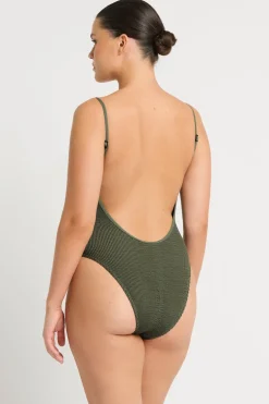 Low Palace One Piece
