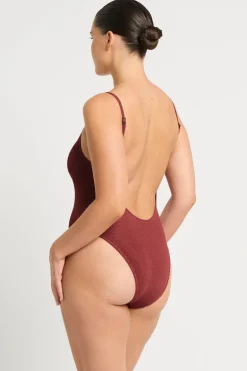 Low Palace One Piece