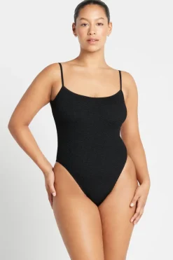 Low Palace One Piece