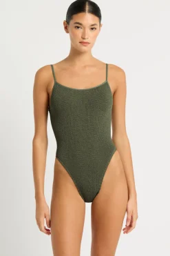 Low Palace One Piece
