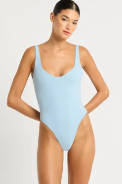 Lucia One Piece