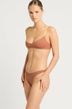 Mae Crop