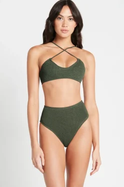 Selena Crop